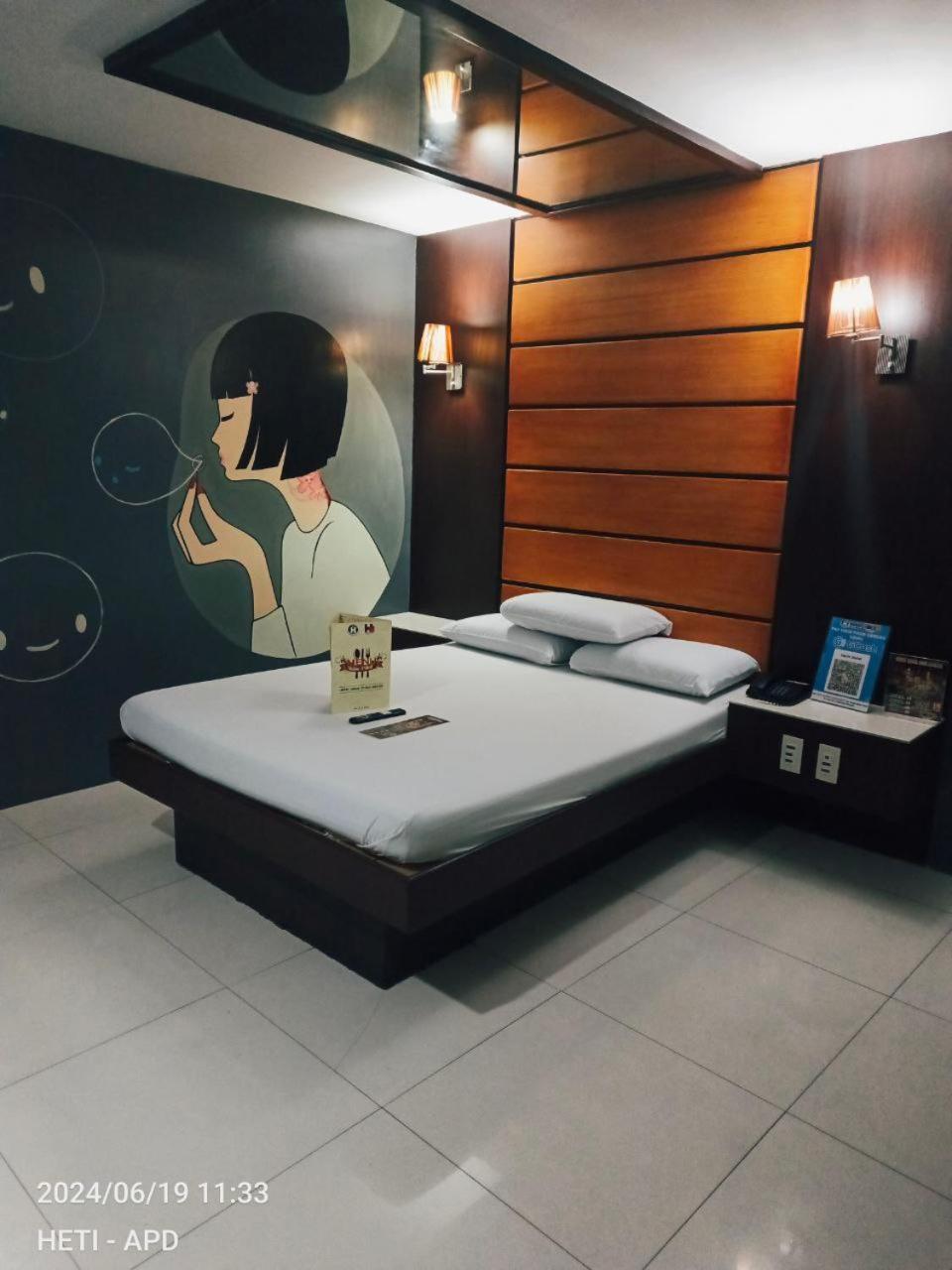 Harts Hotel-Quezon City Exterior photo