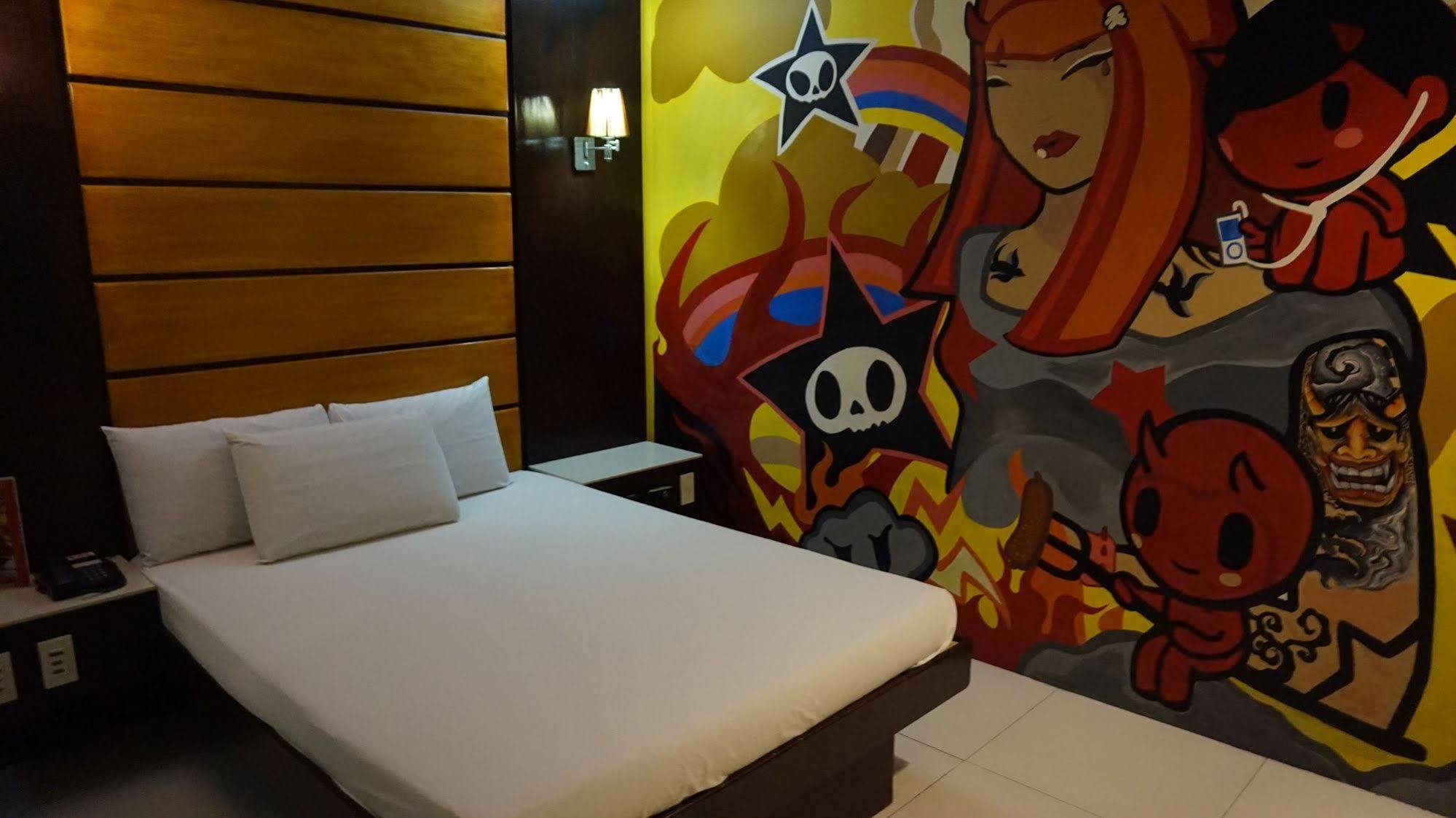 Harts Hotel-Quezon City Exterior photo