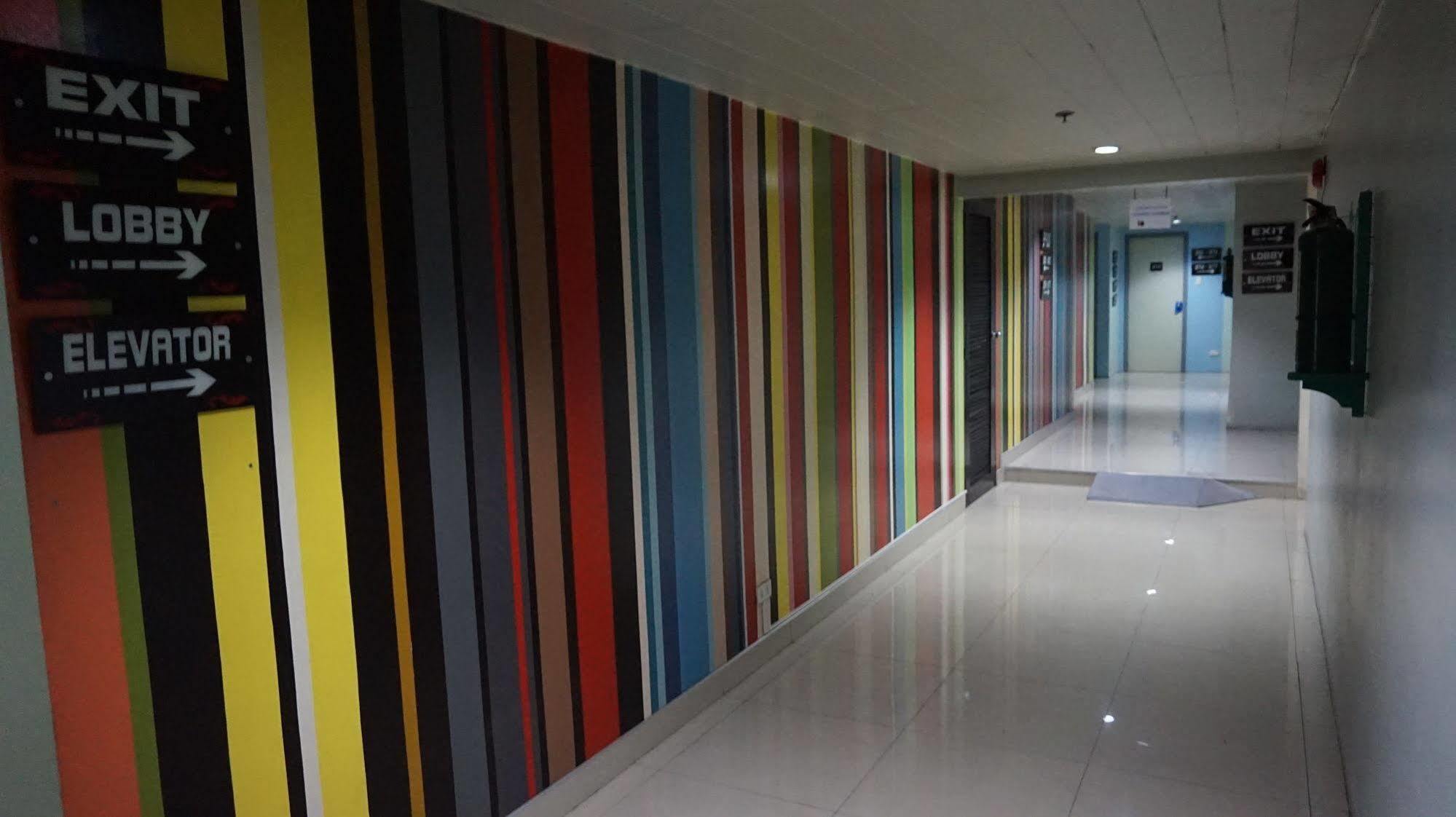 Harts Hotel-Quezon City Exterior photo